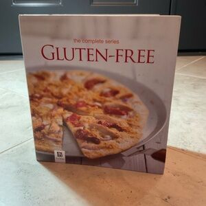 Gluten-Free (Complete Series) cookbook published by Hinkler Books.
